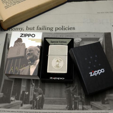 Bật Lửa Zippo  49629 - Kỷ Niệm Ngày Sinh Ông Tổ Zippo Bản đen